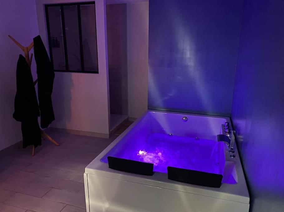 Detente Et Spa Pour Se Ressourcer Bullion Bagian luar foto