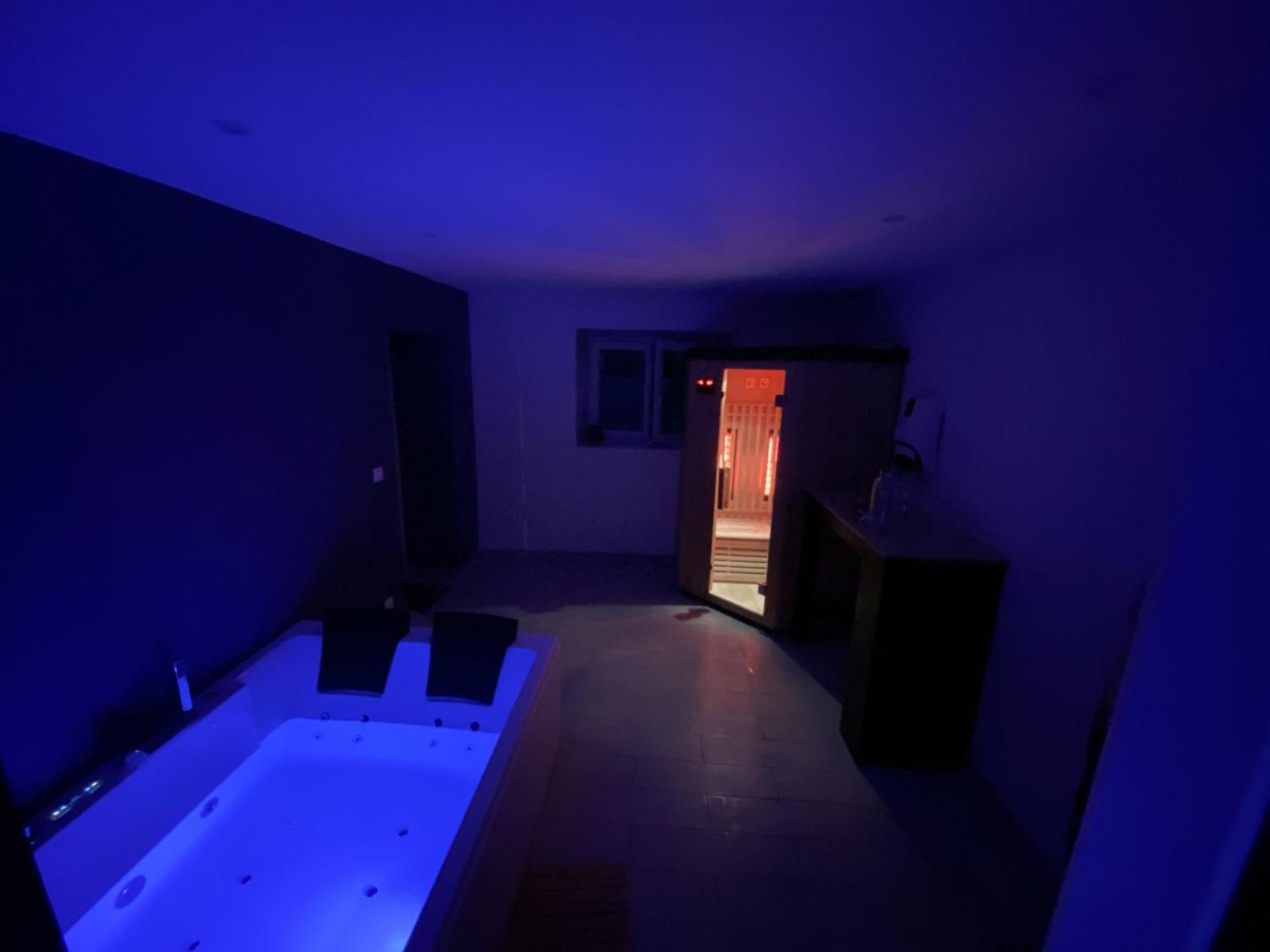Detente Et Spa Pour Se Ressourcer Bullion Bagian luar foto